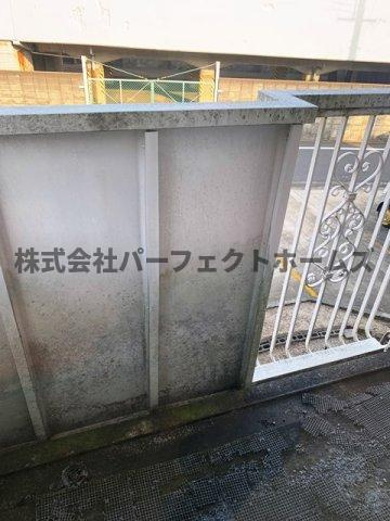 クレジール牧野B棟のバルコニー|バルコニーからの眺めを楽しみながら食事をしませんか