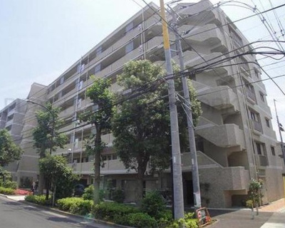 【外観】 | パテラ府中栄町 | 南側隣地との間にスペースがあるので、日当たり良好です。