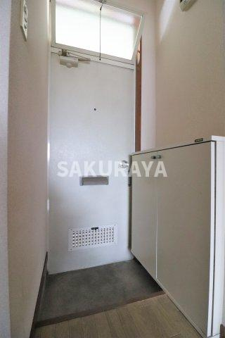 永倉コーポ3号棟の玄関