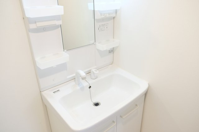 【洗面所】 | パールハイツ | スペースが確保できる洗面所です