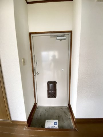 メゾンふるさとの玄関