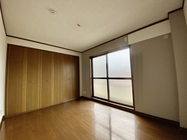 メゾンふるさとの洋室