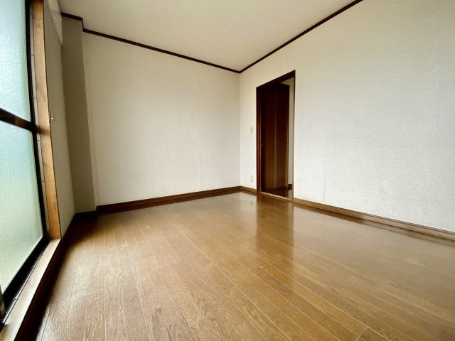 メゾンふるさとの洋室