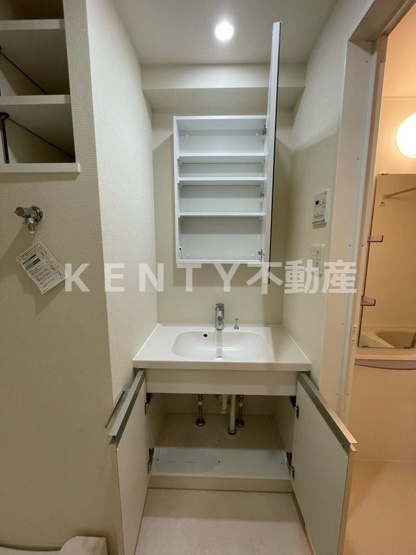 【独立洗面台】 | ブライズ多摩川 | 朝の身支度には欠かせない独立洗面化粧台