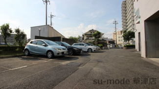 【駐車場】