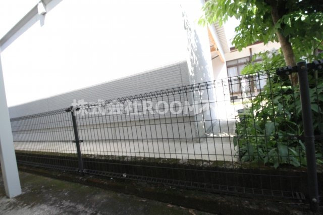 ラ・フォンテーヌのバルコニー|お洗濯にも便利なバルコニー付き