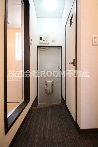 ラ・フォンテーヌの玄関|収納もある玄関です