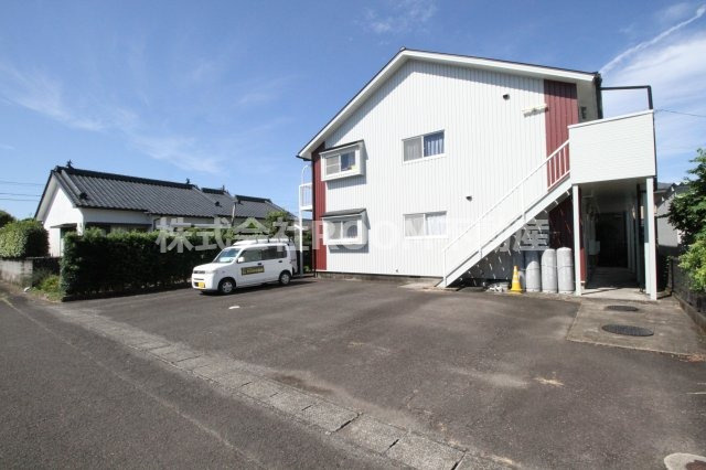 ラ・フォンテーヌの駐車場|駐車場に車を止められます