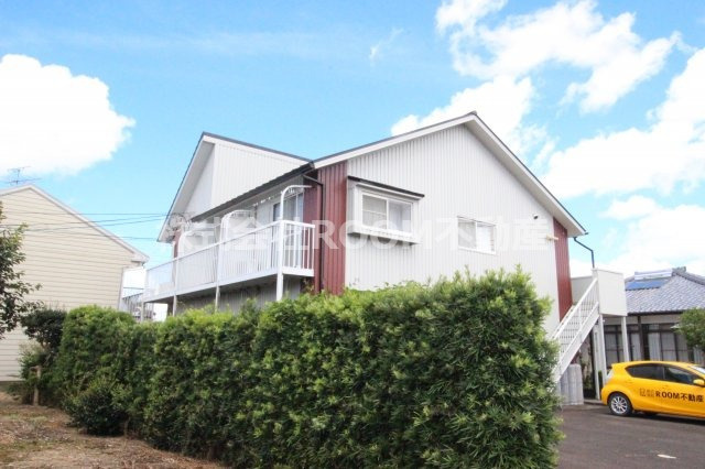 ラ・フォンテーヌの駐車場|駐車スペースもあります