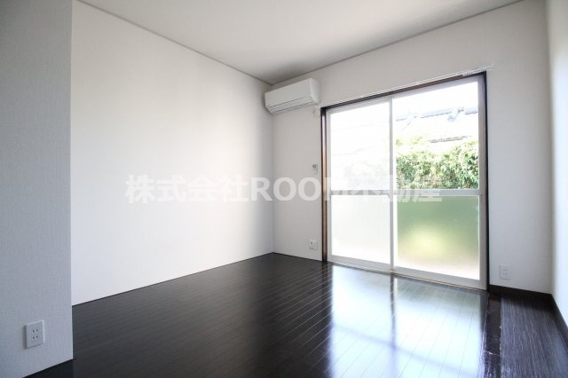 ラ・フォンテーヌの居間・リビング|ゆったり過ごせる居間です