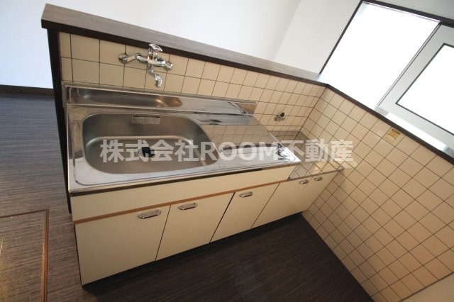 ラ・フォンテーヌのキッチン|キッチンでお料理をお楽しみください