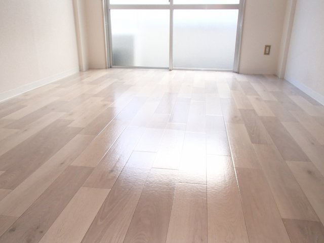 【洋室】 | ラフィーネ小若江 | コンパクトで使いやすい洋室です