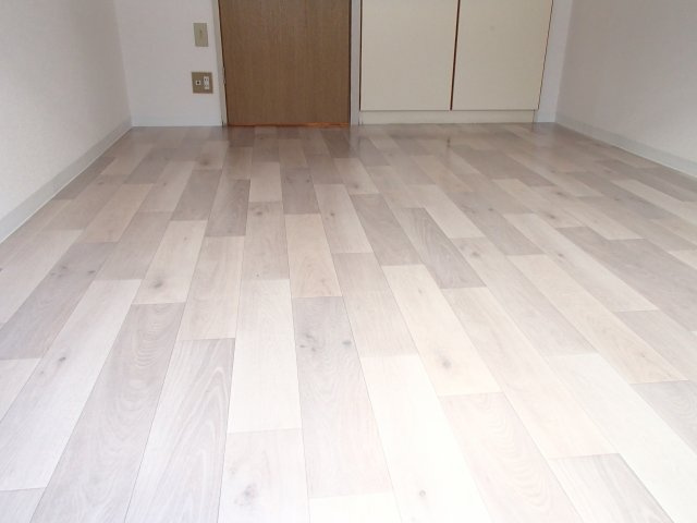 【洋室】 | ラフィーネ小若江 | 使い勝手のいい洋室です