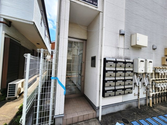 【エントランス】