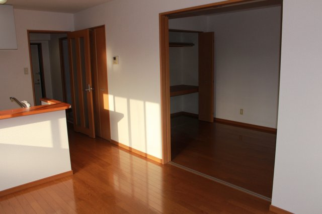 サンライズプラムⅧの居間・リビング