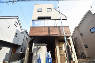 【外観】 | 現地見学や資料請求などお気軽にお問合わせ下さい。
周辺環境とあわせて現地ご案内致します。