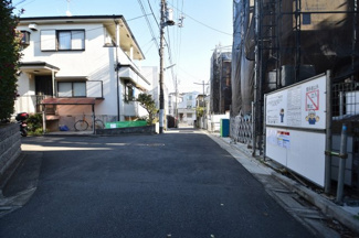 【前面道路含む現地写真】 | 北側4.0ｍ私道　交通量はほとんどござません。