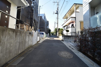 【前面道路含む現地写真】 | 現地見学や資料請求などお気軽にお問合わせ下さい。
周辺環境とあわせて現地ご案内致します。