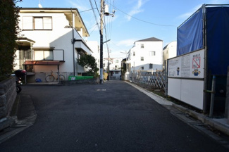 【前面道路含む現地写真】 | 現地見学や資料請求などお気軽にお問合わせ下さい。
周辺環境とあわせて現地ご案内致します。