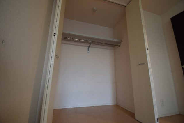 コスモ　ガーデンの収納|洋室収納