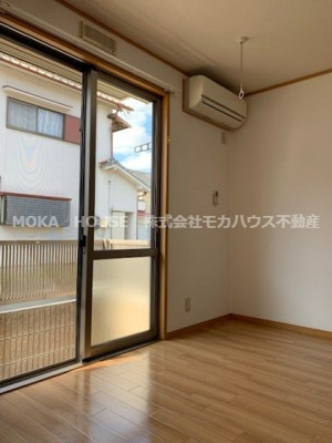 【洋室】 | プランドール夢咲 | 落ち着いた色調の洋室です