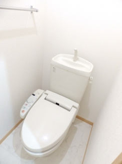 【トイレ】 | シャルル　Ⅱ | トイレです