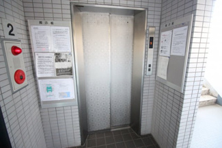 【その他共用部分】 | 日々の生活に欠かせないエレベーターを完備したマンション♪