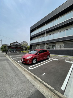 【駐車場】