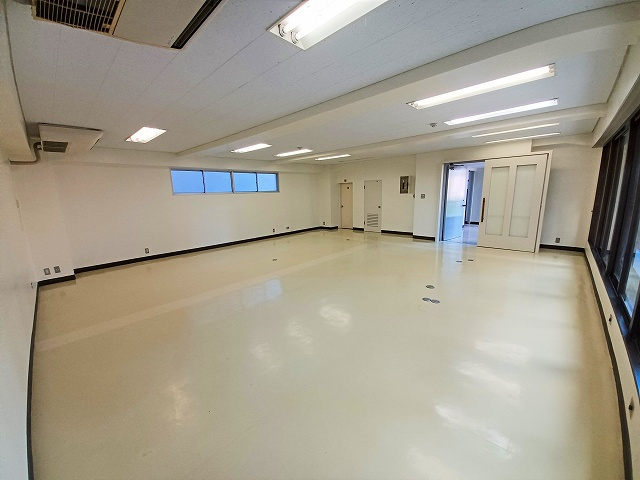 城南建設会館の内装