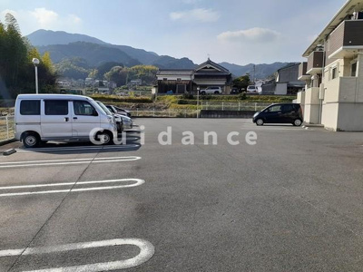 【駐車場】 | ル・シェル・ブルー東館