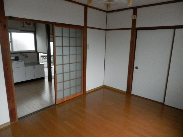 長曾根南荘の居間・リビング|リビングとしてもしくはお部屋としても利用できますね