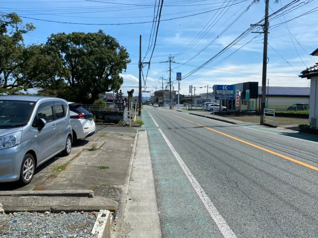 柳川市三橋町蒲船津の中古一戸建の前面道路含む現地写真|前面道路含む現地写真です