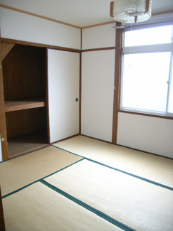 【居間・リビング】 | 長曾根南荘 | 1階の和室です