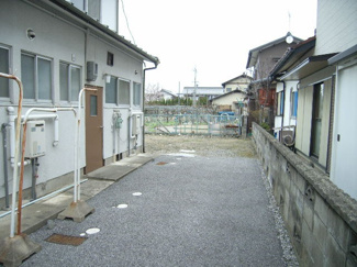 【外観】 | 長曾根南荘 | 横一列にお部屋が並んでいます。