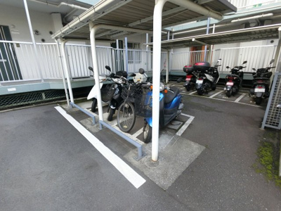 【その他共用部分】 | 大森第２スカイハイツ | バイク置場です。