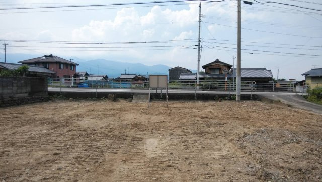 西条市小松町明穂土地【130】128.48坪の外観