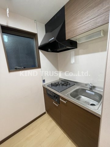 グリーンハイツ梅田東のキッチン|コンパクトなキッチンで掃除もラクラク