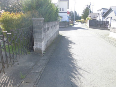 【前面道路含む現地写真】 | 大館市池内字上野・売地