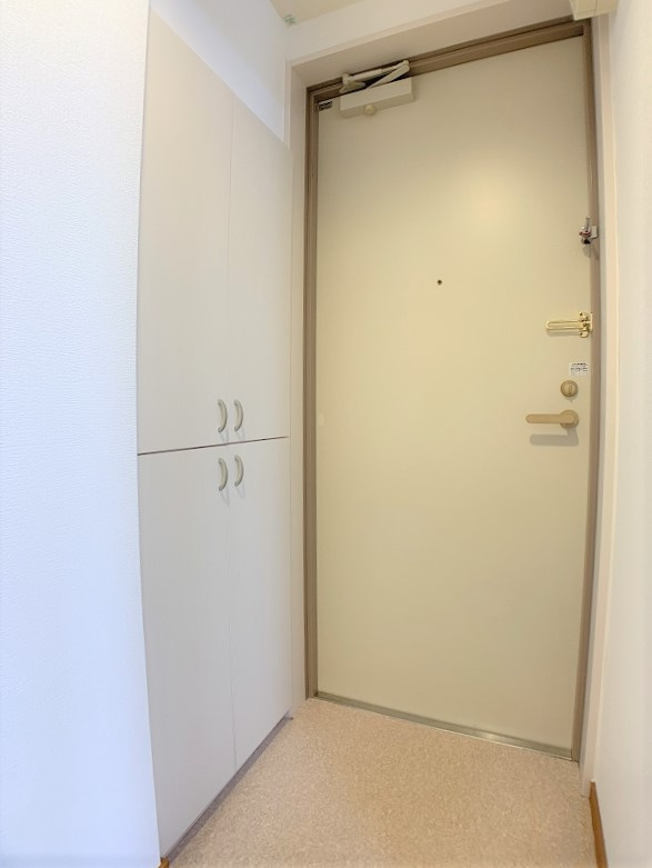 アネックス高松マンションの玄関