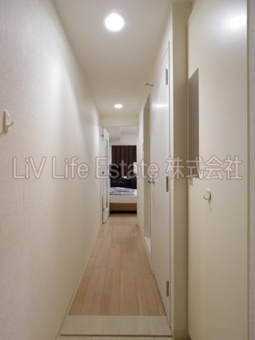 小平市学園東町１丁目の賃貸マンションの玄関