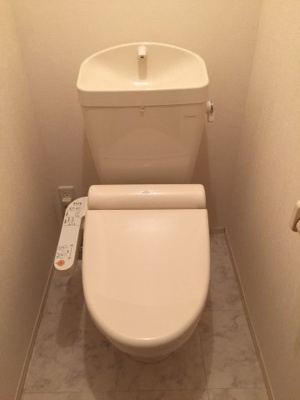 【トイレ】 | ブランズ魚津B | 同等モデルです