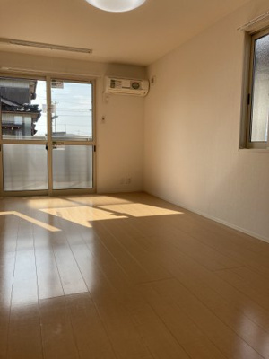 【洋室】 | ブランズ魚津B | 同等モデルです