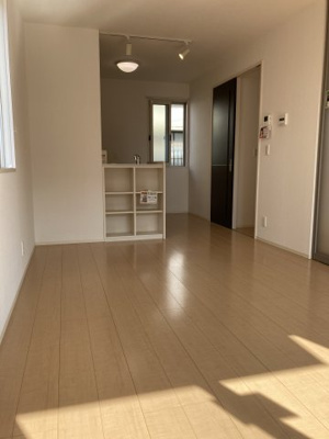 【居間・リビング】 | ブランズ魚津B | 同等モデルです