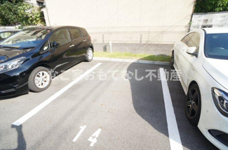 【駐車場】