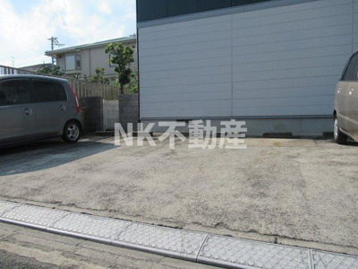 【駐車場】 | エステートピア中野（荒本賃貸） | 車をお持ちの方に嬉しい駐車場付きの物件です