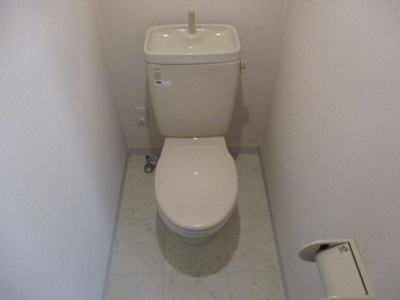 【トイレ】 | ファミーユ・ド・プレジール | ウォシュレット設置可能なトイレです