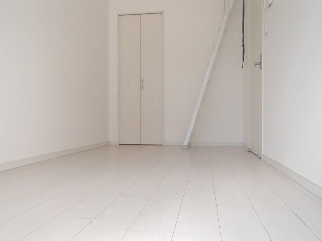 【居間・リビング】 | Valenti小阪 | お部屋です