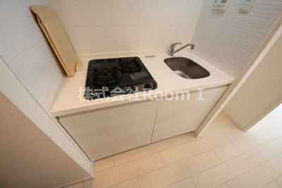 【キッチン】 | サムティ北浜ＥＳＴ | コンパクトなキッチンで掃除もラクラク