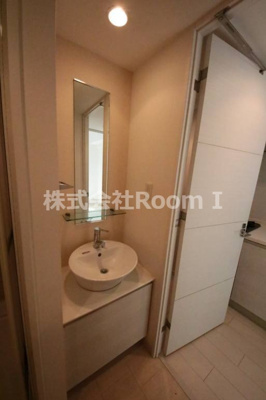 【独立洗面台】 | サムティ北浜ＥＳＴ | 独立洗面台で身支度をすべて済ませてしまいましょう