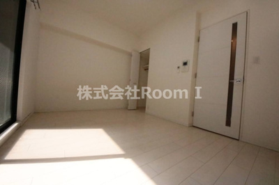 【居間・リビング】 | サムティ北浜ＥＳＴ | ゆったり過ごせるリビングです